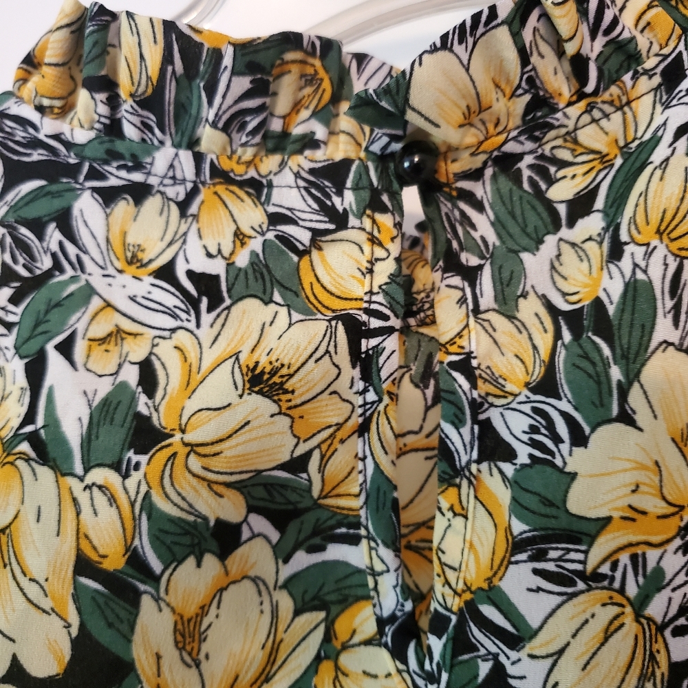 Floral blouse - Picture 3 of 7